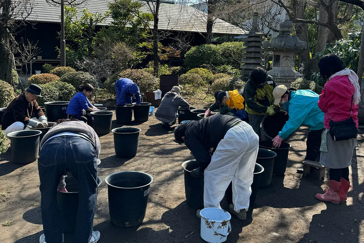 お地蔵さまの前掛けを縫う会のイメージ