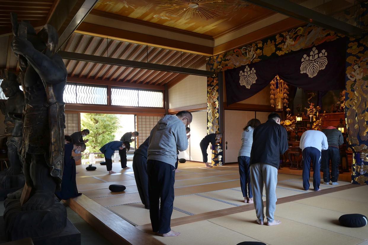 坐禅の再開と今後の予約方法につきまして